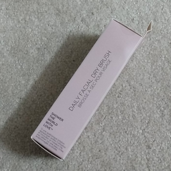 Facial and body dry brush - Picture 2 of 4